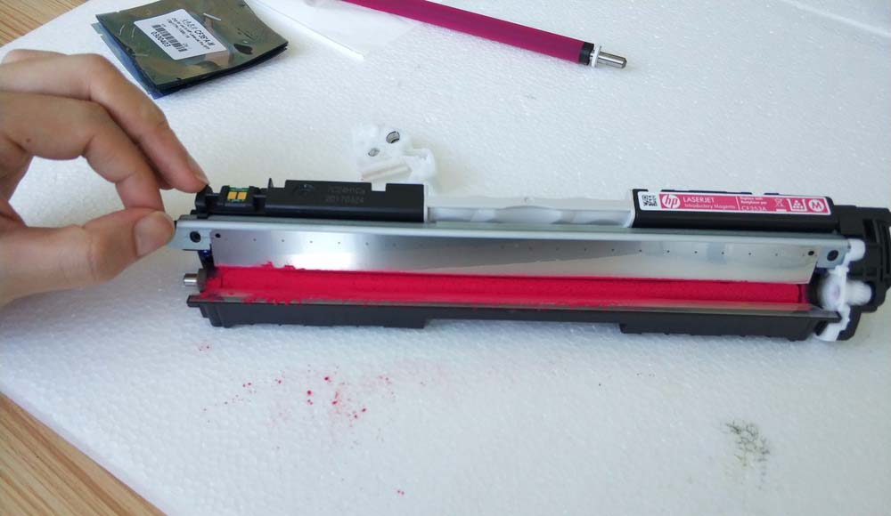 惠普HP FP M177打印機(jī)怎么更換墨粉?